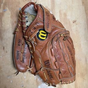 Wilson A9824 OG3 Optima Gold Softball Glove